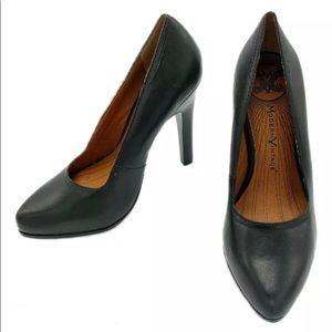 Modern Vintage Brand stilettos 6.5